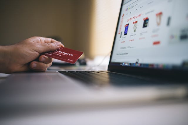 How to Compare Businesses Using Reviews Effectively